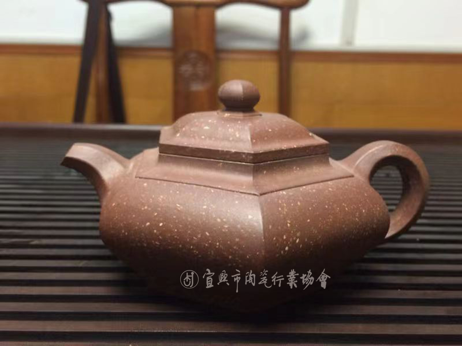 扁腹六方.jpg