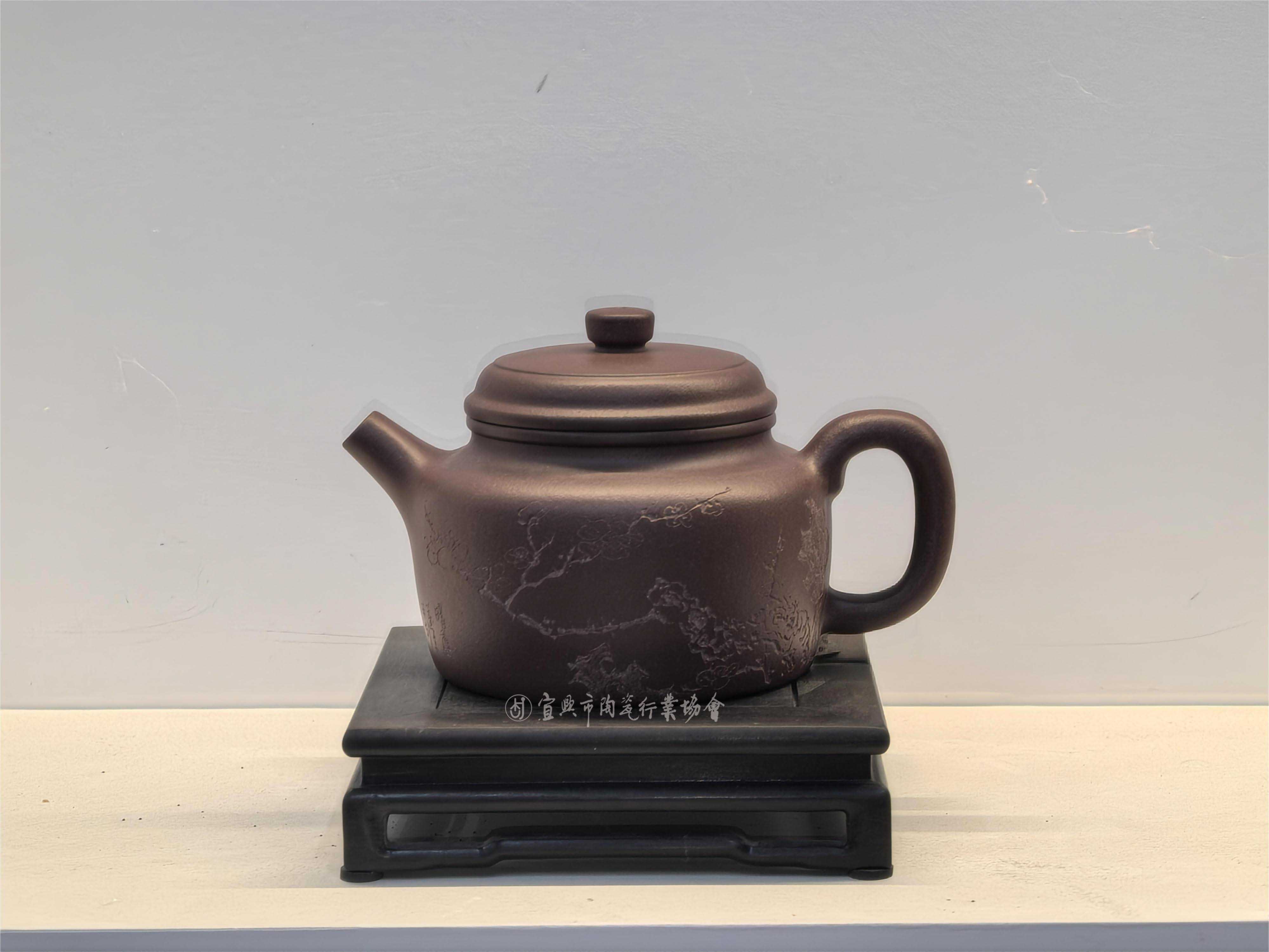 1767143349372730.jpg 德钟壶.jpg