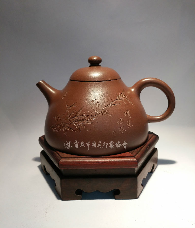 玉润壶2.jpg