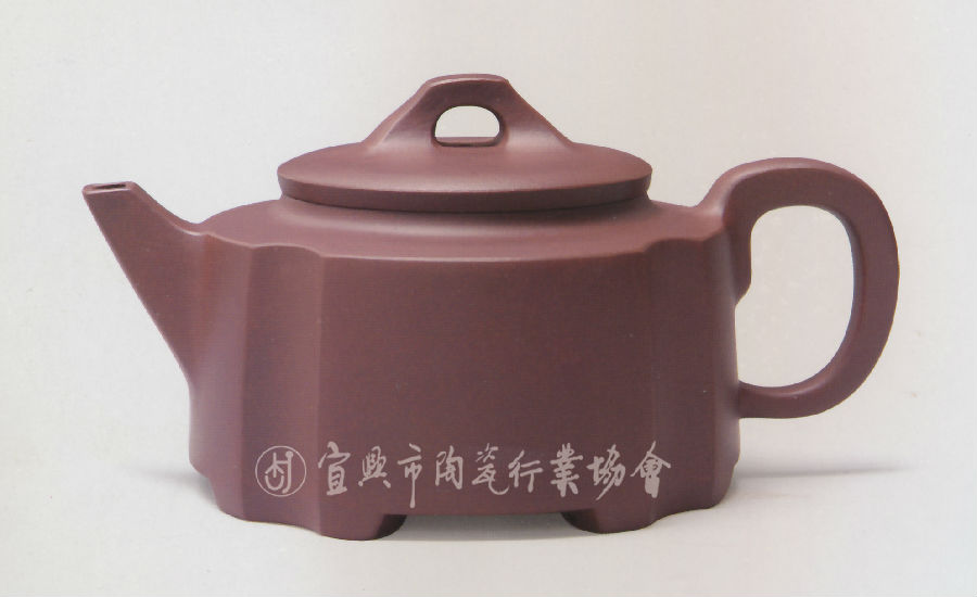 秦朴.jpg