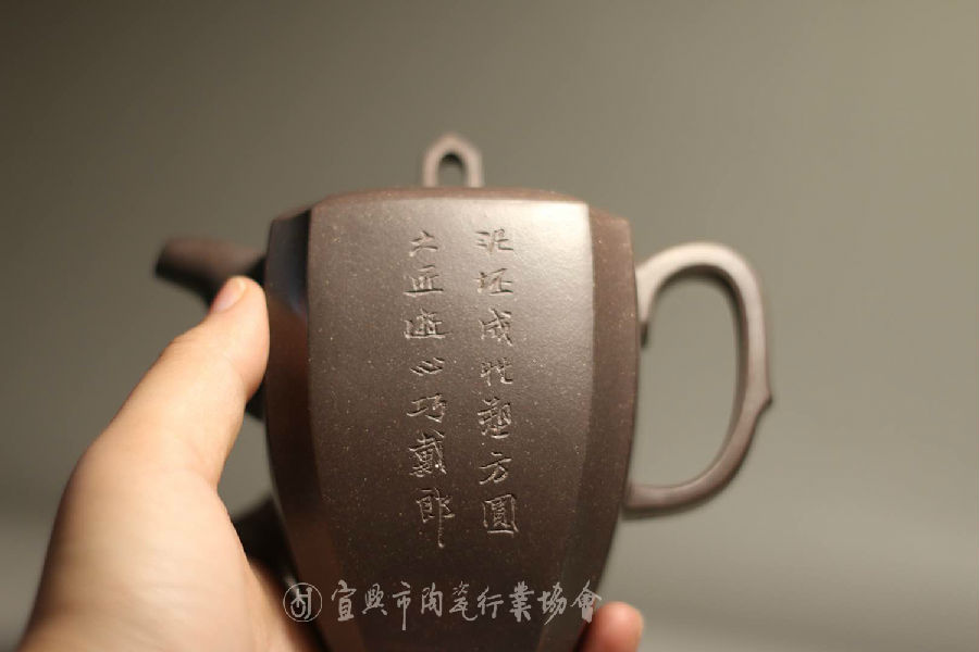 凌月.jpg